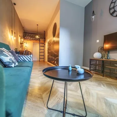 Chic Apartment-old Town&z14/1a Apartament *